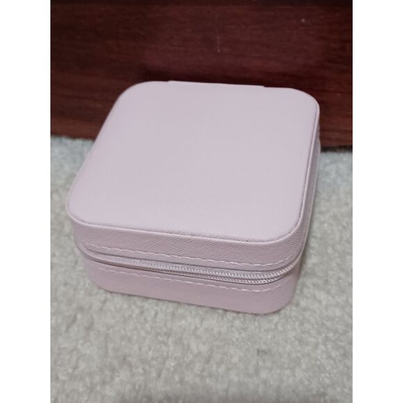 Source Unknown Jewelry - Faux Leather Pink Travel Jewelry Box